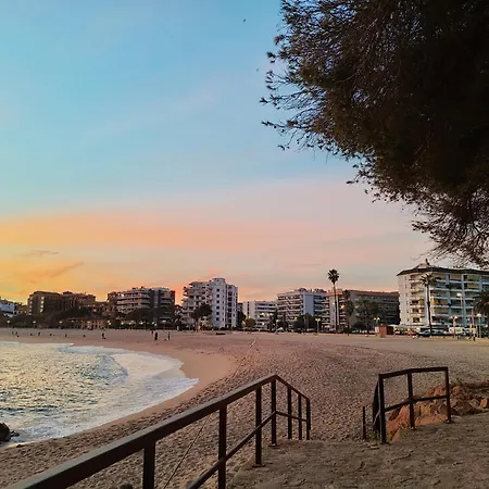 Familiar Con Piscina Junto A La Playa شقة *